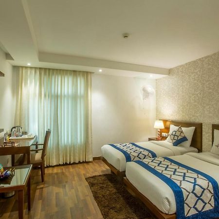 Hotel Arch International Ню Делхи Екстериор снимка