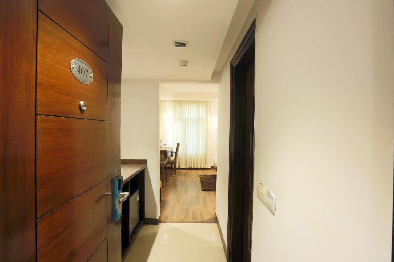 Hotel Arch International Ню Делхи Екстериор снимка